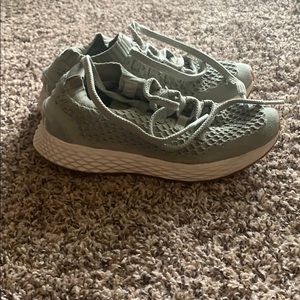 Nobull runners W 8/ M 6.5 GUC